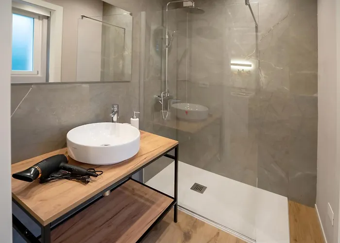 Arena 40 Romeo Apartment *